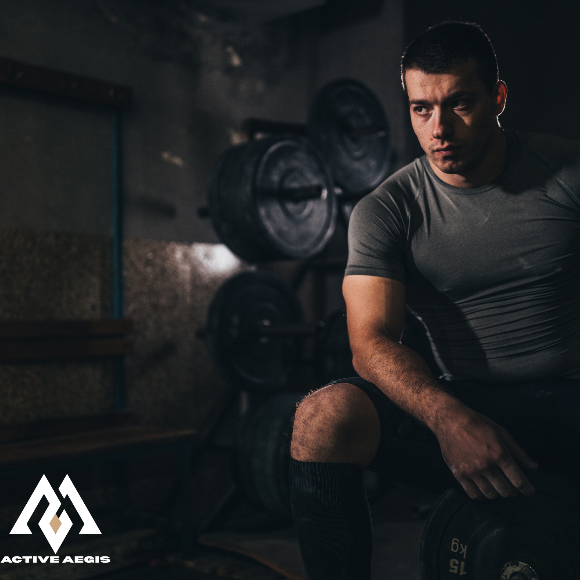 Men’s base layers collection – compression tops and leggings designed for gym training, running, and performance support.